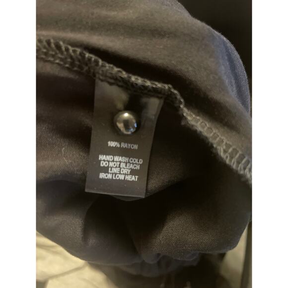 Lulu’s Rayon Jumpsuit NWT Black V Neck Elastic Ankle Womens Small Cut Out Sleeve - Picture 12 of 12